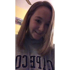 Meet your Posher, Caitlin